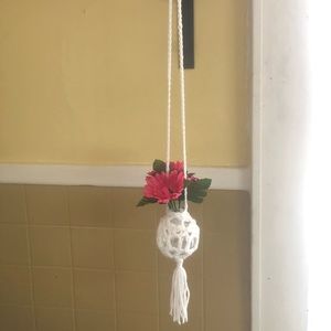 🖤 Crochet Faux Flower Hanging.